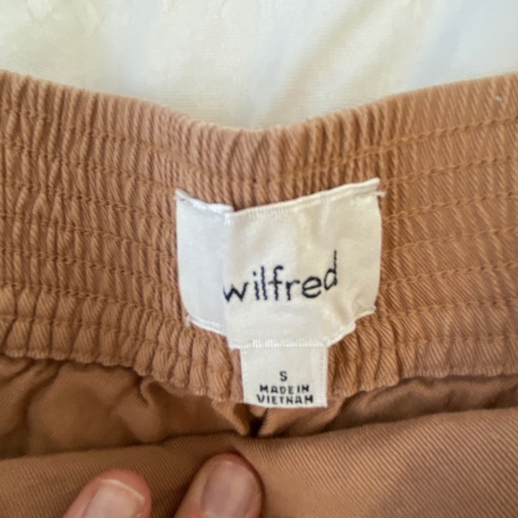 Aritzia/Lulu - Picture 2 of 15